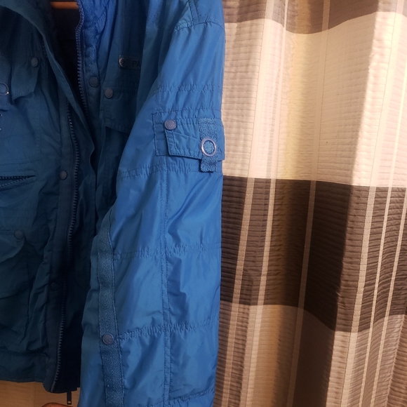 Outerwear - Picture 2 of 4